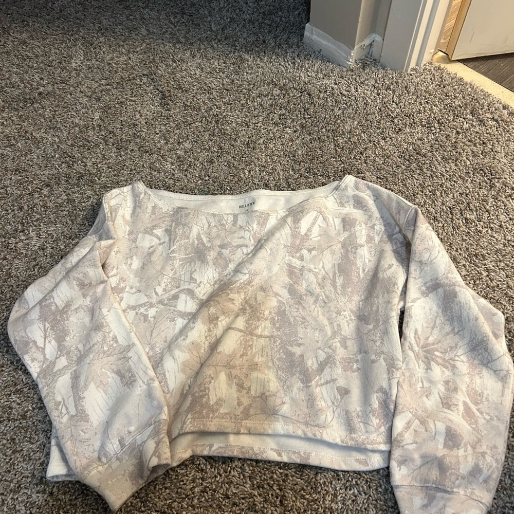 Hollister Camo off shoulder hoodie